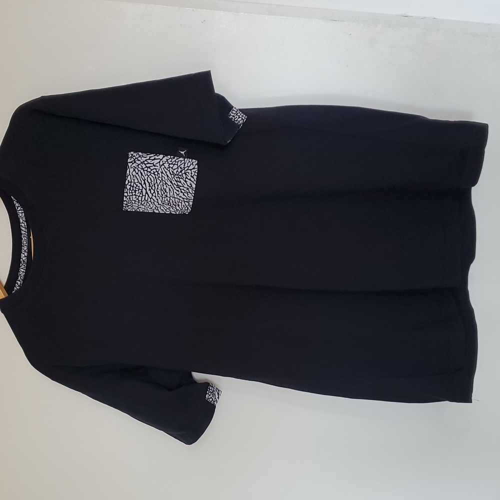 Print pocket Jordan shirt
